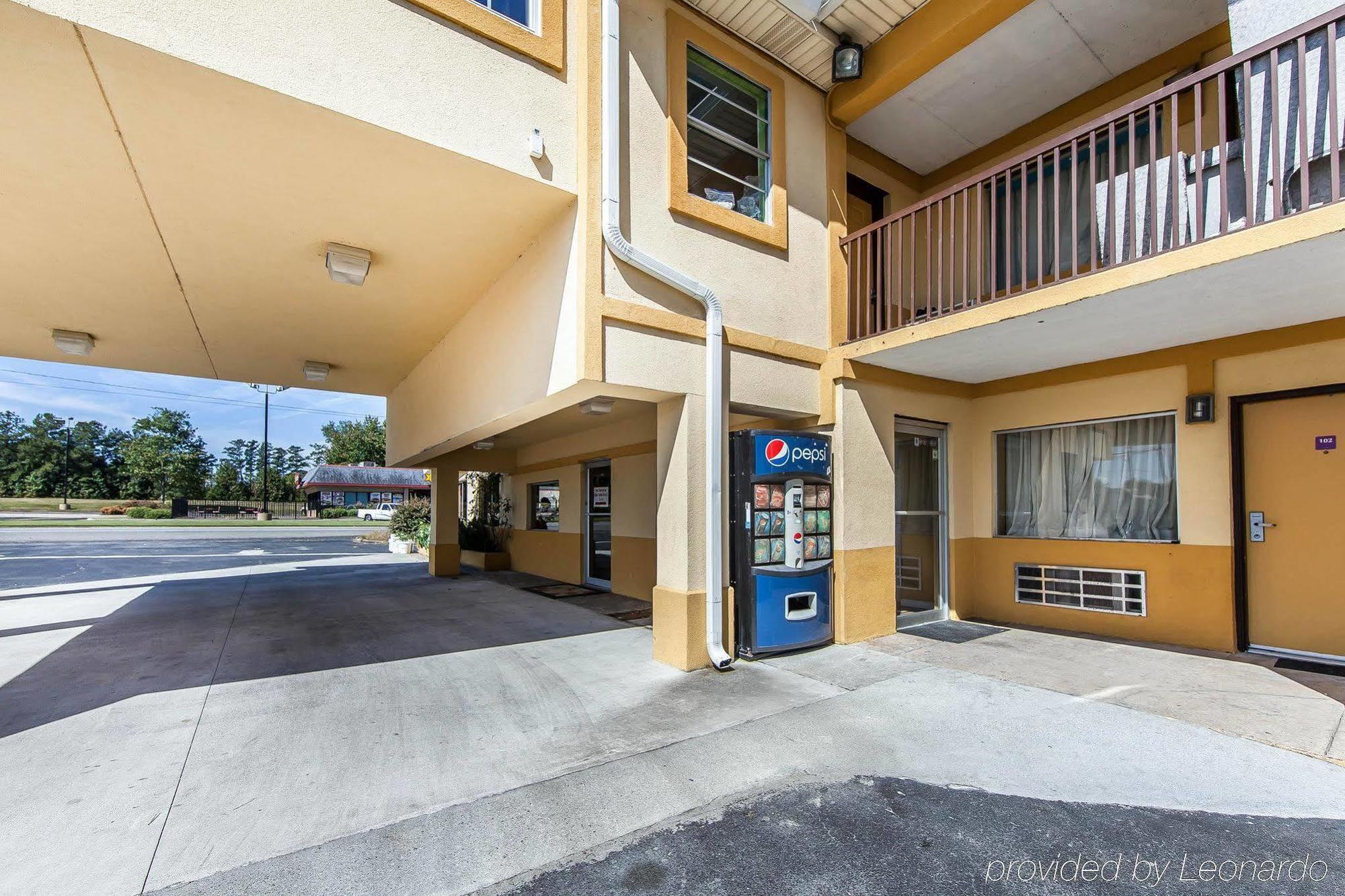 Days Inn By Wyndham Calhoun Ga I-75 And Us-41 Exterior foto