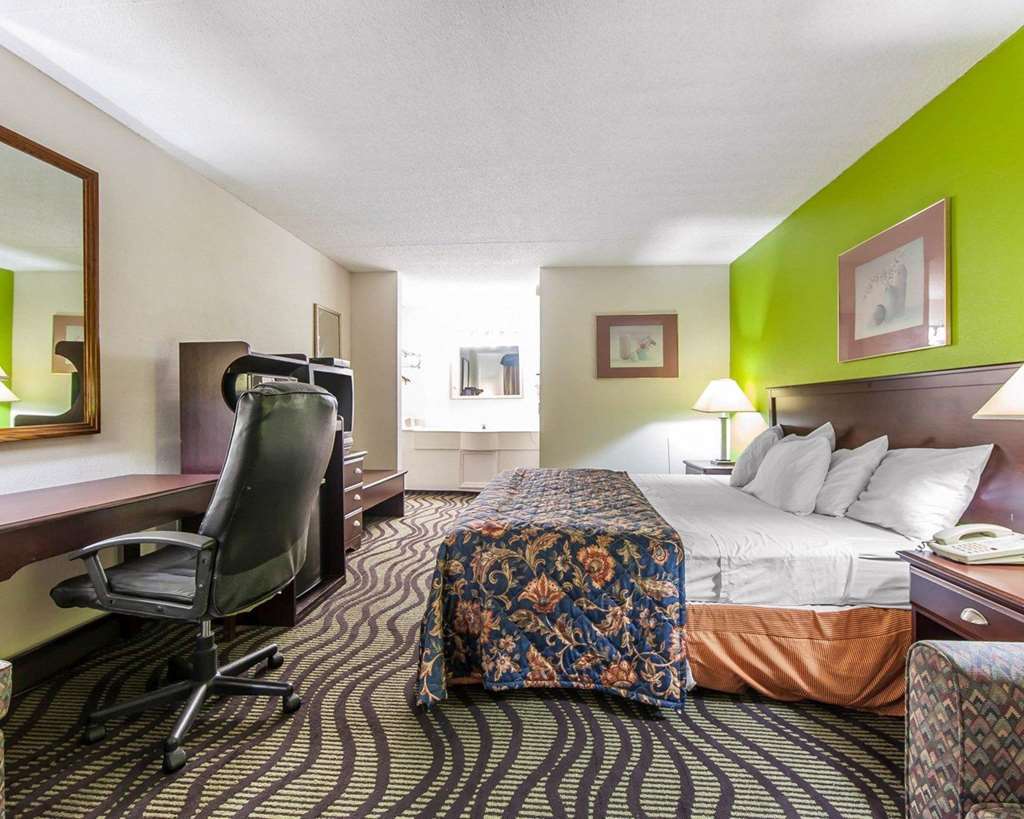 Days Inn By Wyndham Calhoun Ga I-75 And Us-41 Cameră foto