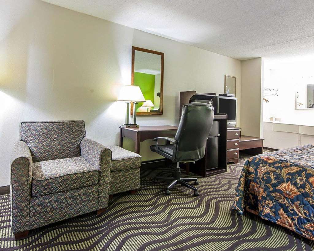 Days Inn By Wyndham Calhoun Ga I-75 And Us-41 Cameră foto