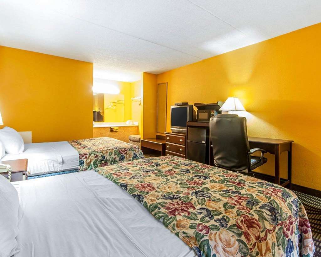 Days Inn By Wyndham Calhoun Ga I-75 And Us-41 Cameră foto