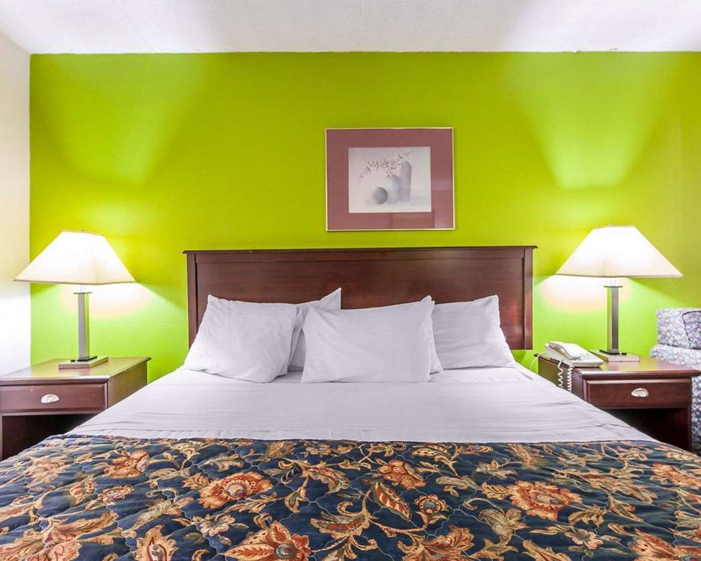 Days Inn By Wyndham Calhoun Ga I-75 And Us-41 Cameră foto